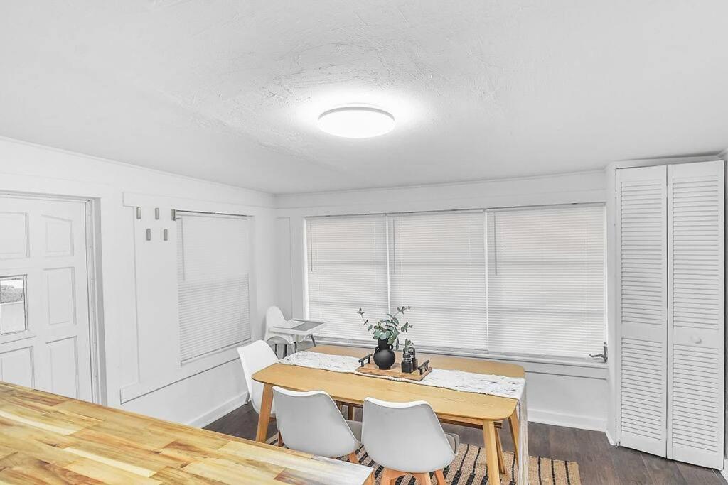 Central, Cozy Retreat فيرو بيتش المظهر الخارجي الصورة